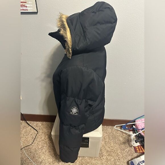 Columbia Women’s Medium Puffer Jacket with Faux Fur Lined Hood - Picture 2 of 5